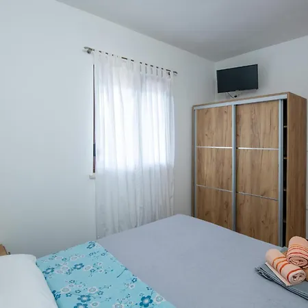 Prázdninový dům In Nedeščina